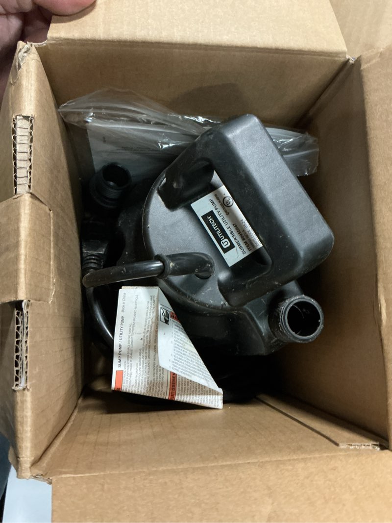Condition photo showing Good Condition for utilitech 1/3-hp 115-volt 30-gpm thermoplastic submersible utility pump