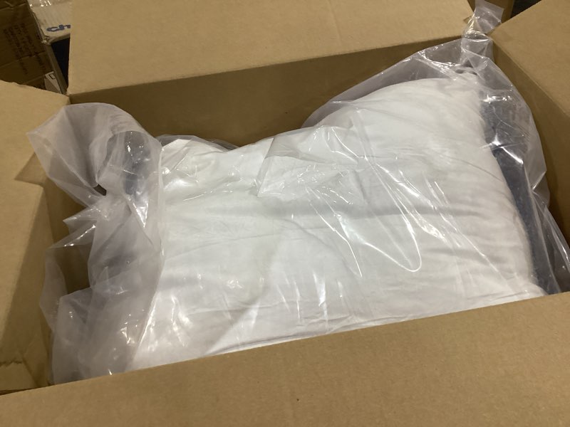 Condition photo showing Good Condition for (Only has 1) MIULEE 22x22 Pillow Inserts,Set of 2 Down Feather Throw Pillows for Couch Sofa Bed, Decorative Fluffy Throw Pillow Inserts Cotton Fabric,White 2 22x22 Inch