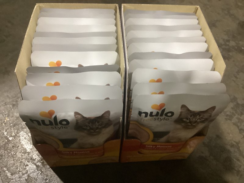 Condition photo showing New/Like New for Nulo Freestyle Wet Cat Food Mousse, Smooth as Silk Texture with High Animal-Based Protein for Complete and Balanced Nutrition Your Kitten to Senior Cat Will Crave, 2.8 Ounce (Pack of 24) Chicken and Salmon