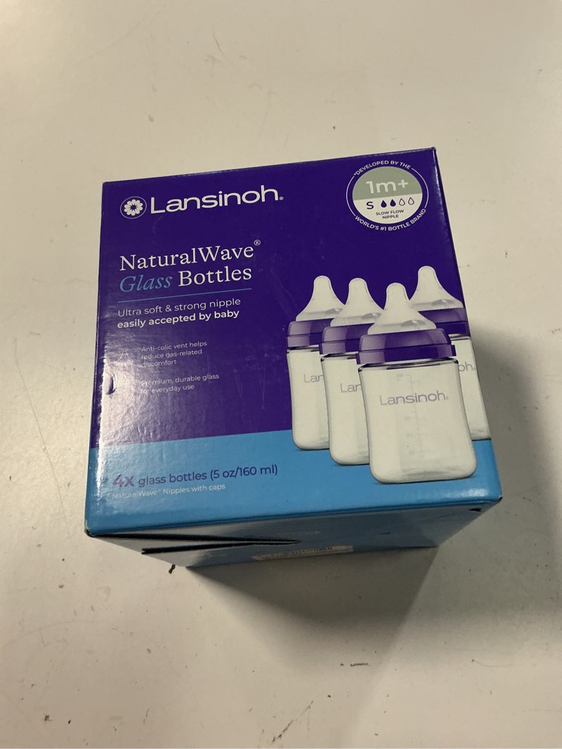 Condition photo showing New/Like New for lansinoh anti-colic baby bottles, bpa-free plastic, 5 ounces, 4 count, extra slow flow nipples (size xs), breastfeeding bottle with naturalwave design 5 ounce, xs flow, 4 count
