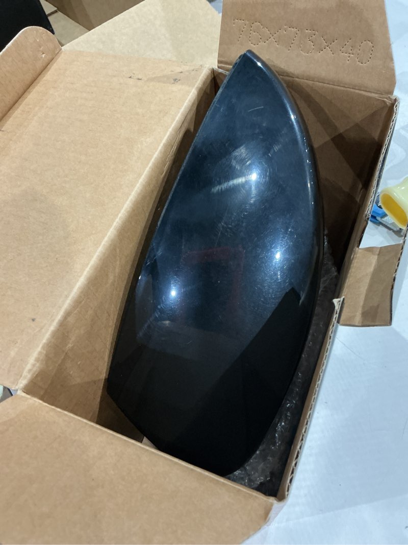 Condition photo showing Good Condition for mirror cover