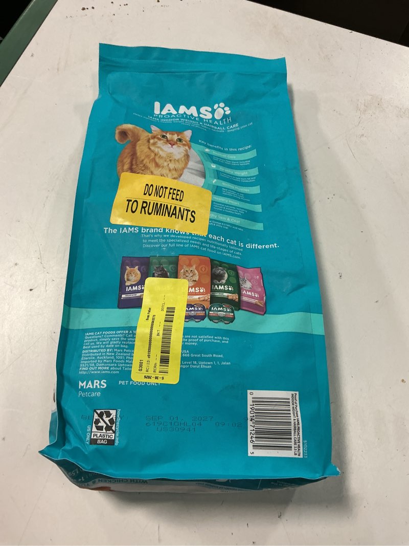 Condition photo showing As Is for iams proactive health weight control and hairball care with chicken and turkey flavor indoor dry cat food - 3.5lbs