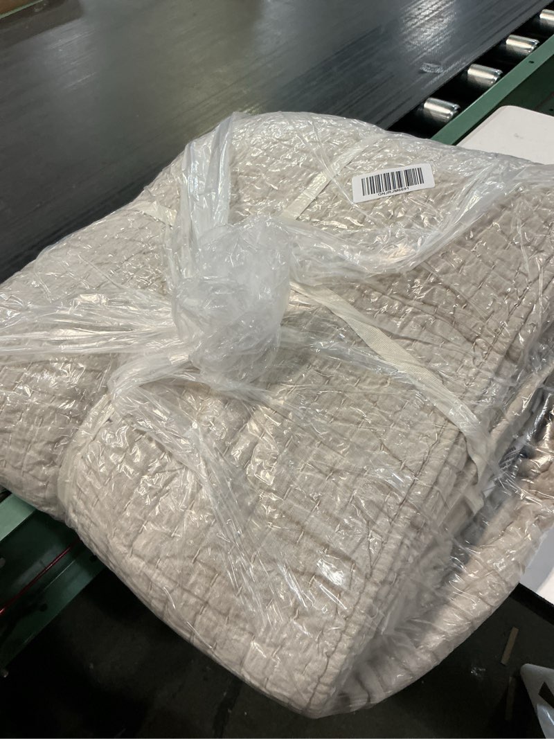 Condition photo showing Good Condition for european linen cotton stitch quilt set, king/cal king, natural