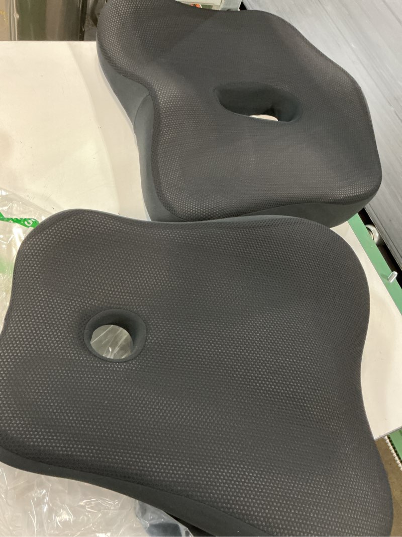 Condition photo showing Good Condition for seat cushion,lumbar support pillow for office chair, cooling mesh office chair cushions for sciatica,tailbone &back pain relief,ergonomic memory foam back support pillow for desk,gaming car chair