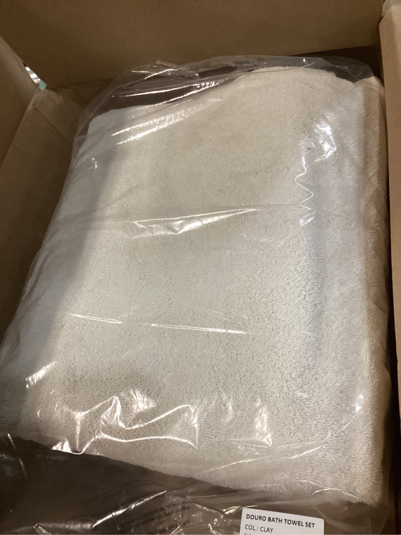 Condition photo showing Good Condition for Preston Lane Douro Bath Towel Set – 2 Pack Luxury Cotton Towels, Ultra Soft & Absorbent, Quick-Dry S