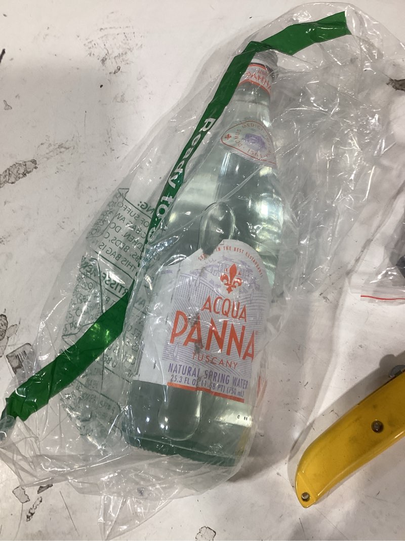 Condition photo showing New/Like New for single bottle only!! not a pack of 6