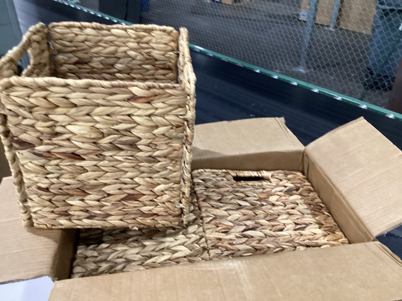 Condition photo showing New/Like New for spaceaid 6 pack wicker basket, storage baskets for organizing, woven rattan basket with handles for shelves, water hyacinth large cube organizer storage bin, 12x12x12 inch, natural 6-pack, 12x12x12in natural