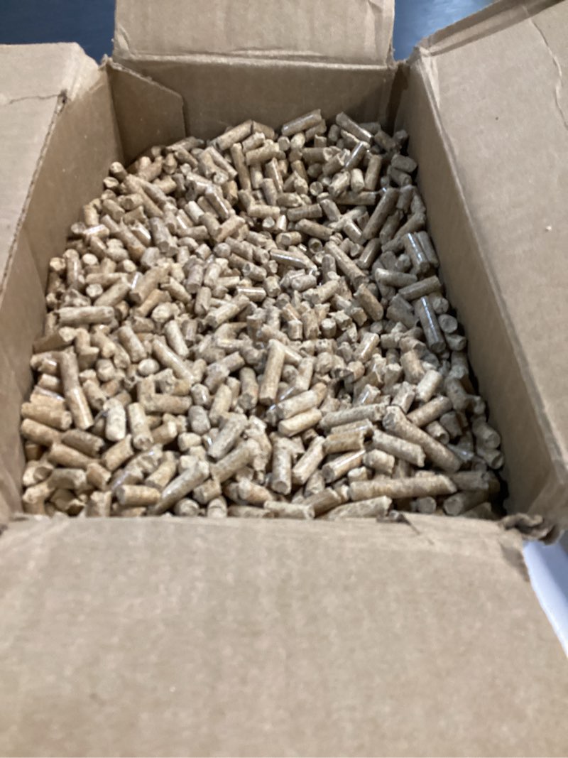 Condition photo showing Good Condition for small pet select recycled paper pellet bedding, litter for rabbit, guinea pig, hamster, bunny and other small animals, 20lb 20 lbs