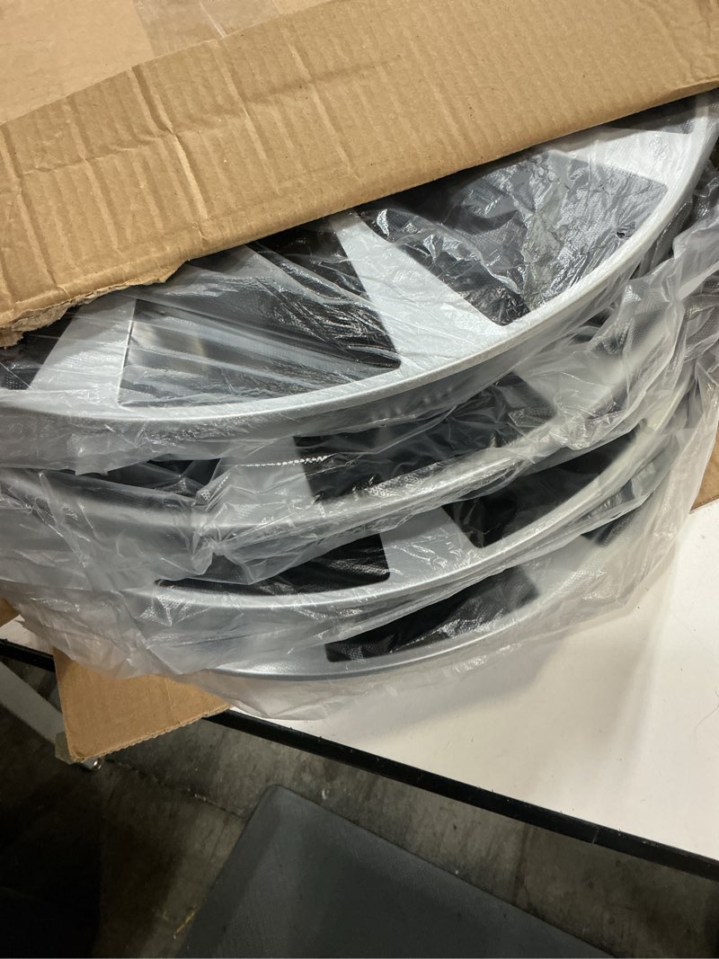 Condition photo showing Good Condition for hubcap wheel covers replacement r16 size hub caps universal-fit steel wheel rim cap abs tire cover for most cars trucks suv sedans -set of 4?16-inch?silver-black?