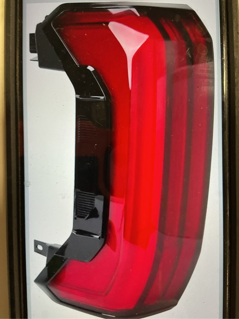 HMYHBD Driver’s left side rear light for2022-2023