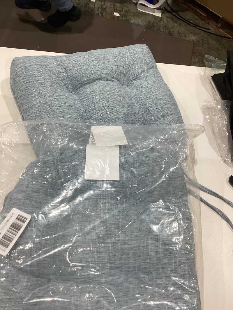 Condition photo showing Good Condition for ipynbap set of 2dining chair cushions, kitchen chair cushions, chair cushions with ties and non-slip backrest, christmas room decoration, foam cushion