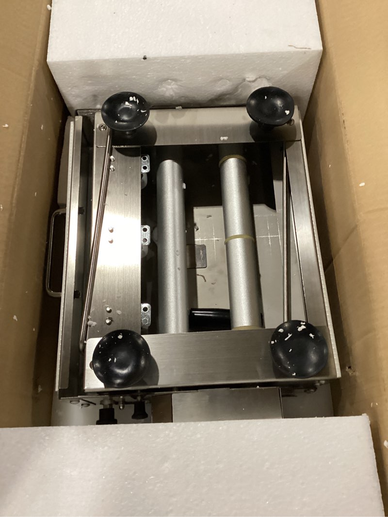 Condition photo showing Good Condition for folding dough sheeter machine, 15.5"stainless steel manual dough roller adjustable thickness with sheeter board for pizza croissants pastry crust pastry (type 400)
