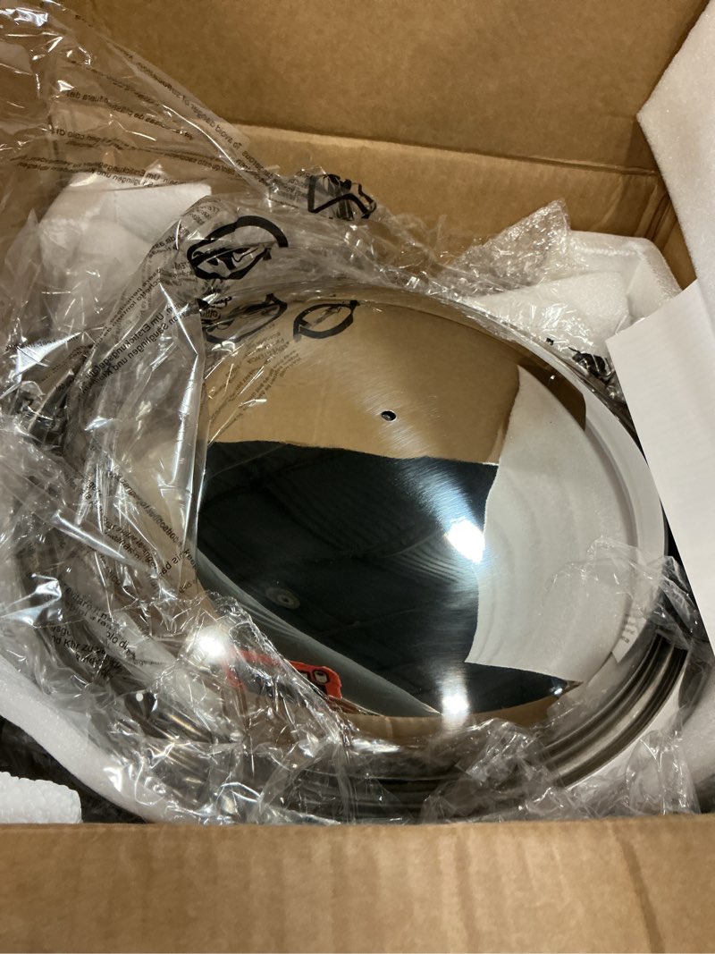 Condition photo showing Good Condition for cammoo gold 4 pack chafing dishes for buffet, 18/8 (304) stainless steel food pan with lid, 6qt round chafing dish buffet set food warmer, food warmers for parties buffet catering events dinners
