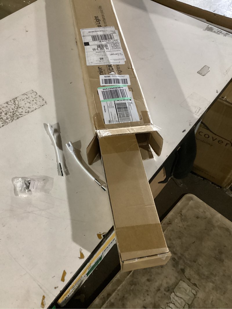 Condition photo showing Good Condition for ensenior 8-pack t5 led shop lights, 4ft 2000lm 6500k super bright white integrated single fixture, 20w linkable utility commercial lighting for gym/garage/ceiling/under cabinet, plug & play 4ft-pack of 8