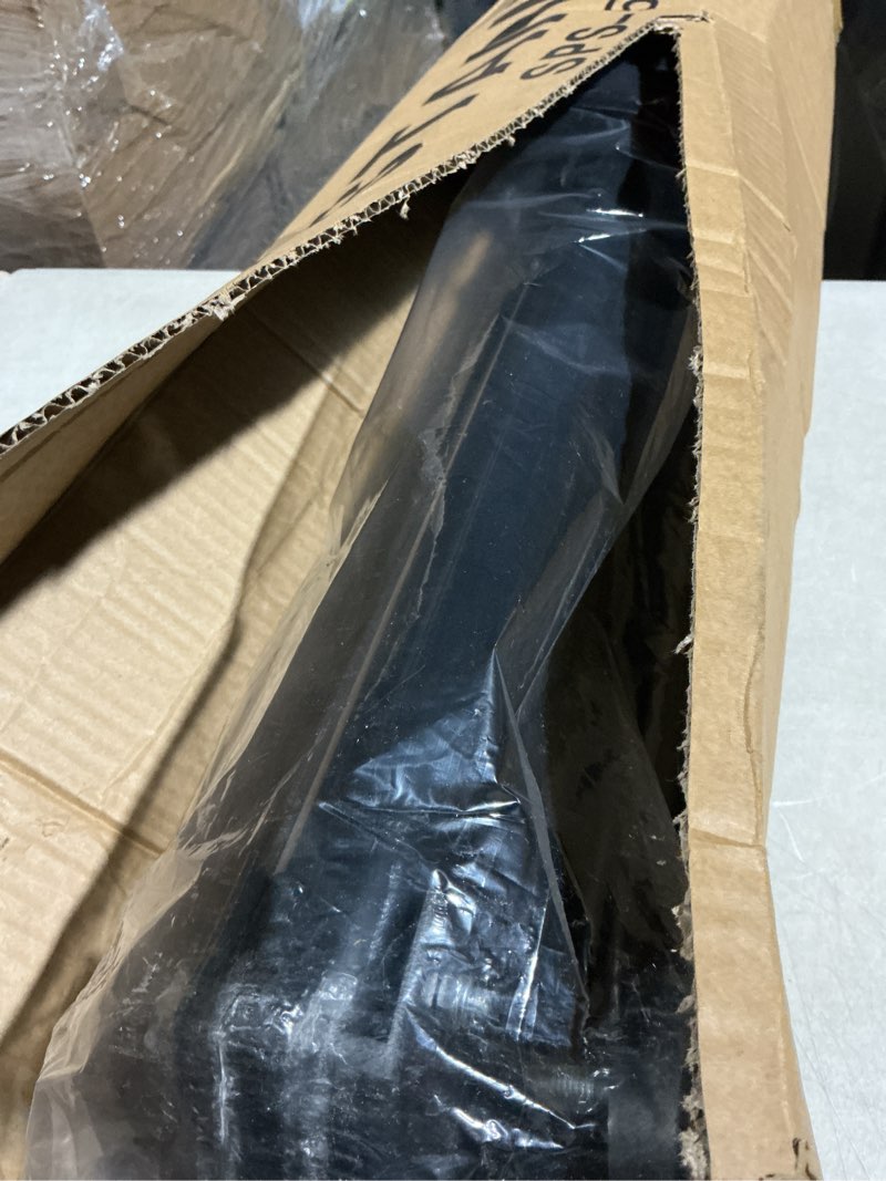 Condition photo showing Good Condition for Amazon Basics Speaker Stand, Holds up to 99.2 lbs, Adjustable Height 52" to 73", Steel, Black 52" to 73" Steel | 1-Pack