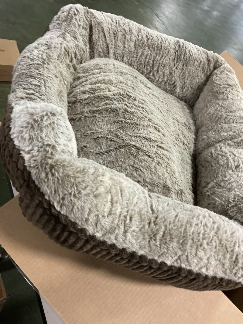 Condition photo showing Good Condition for Bedsure Washable Dog Bed Small Medium Size Dog - Rectangle Fluffy Plush Pet Bed Puppy Bed, Comfy Corduroy Fleece and Nonskid Bottom,25x21x7inches,Suitable for Pet Up to 20lbs,Brown Brown 25"L x 21"W x 7"Th