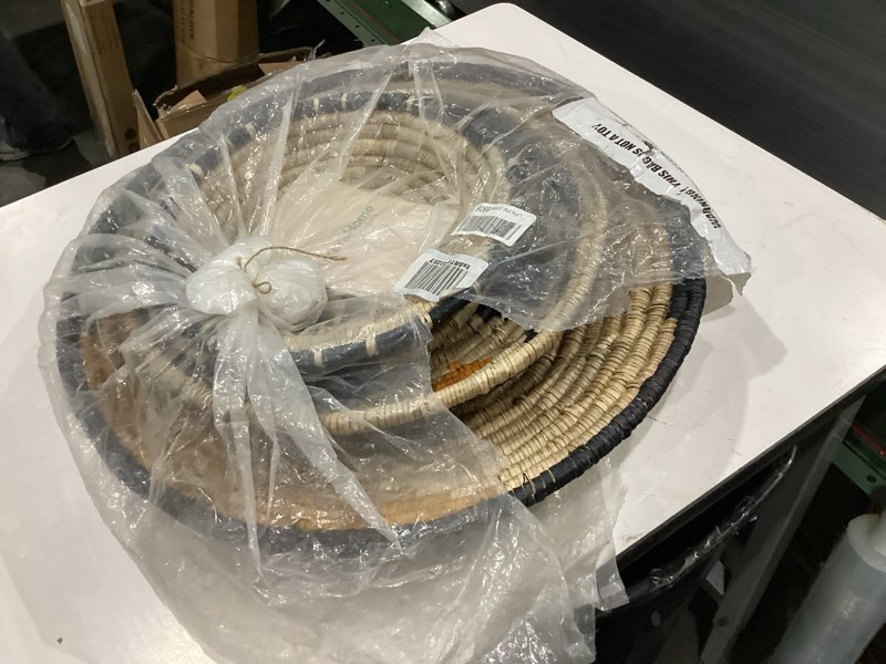 Condition photo showing New/Like New for artera woven wall basket decor - set of 4 oversized, hanging natural wicker seagrass flat baskets, round boho wall basket decoration for living room or bedroom, unique wall art