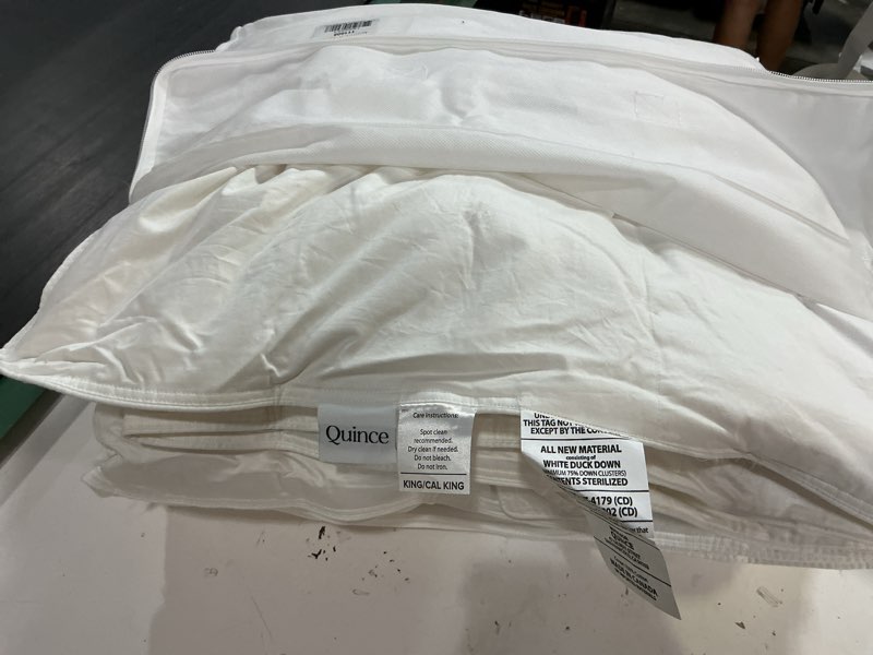 Condition photo showing Good Condition for quince premium down alternative comforter king/cal king
