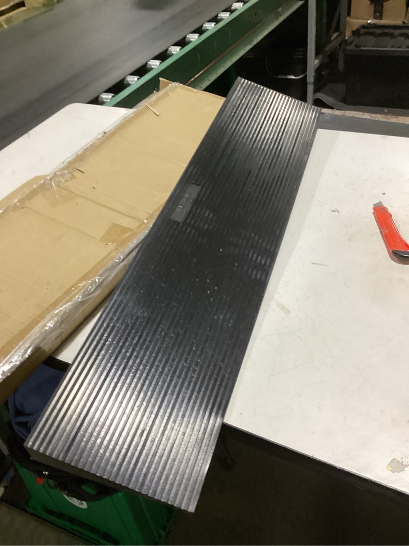Condition photo showing Good Condition for vevor 3.48-ft x 24-in rubber solid doorway wheelchair ramp