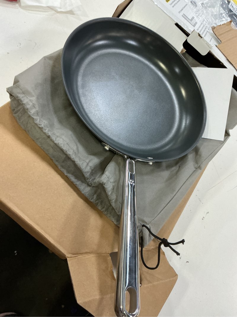 Condition photo showing Good Condition for misen carbon nonstick™ frying pan – carbon steel pan, naturally nonstick no-coating surface, ultra-durable & oven-safe, induction & gas compatible - 10 inch