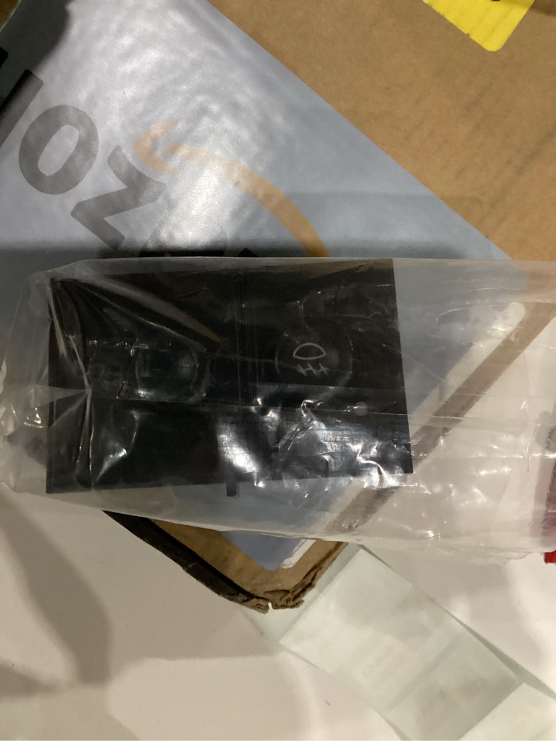 Condition photo showing Good Condition for fog light switch cargo lamp switch compatible with 2003-2007 chevy silverado 1500 2500 3500 avalanche suburban tahoe gmc sierra yukon xl | replaces# 15143597, 15076588, d7096c