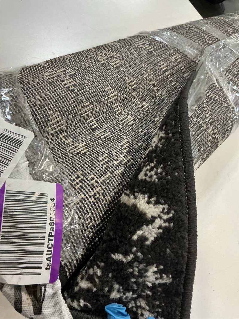Condition photo showing Good Condition for jonathan y boho vintage diamond black/ivory indoor area rug 4x6 ft, moroccan hype for living room, bedroom, kitchen, office, easy-cleaning, high traffic, pet-friendly, non-shedding (moh101d-4) black/ivory 4' x 6' (rectangular)