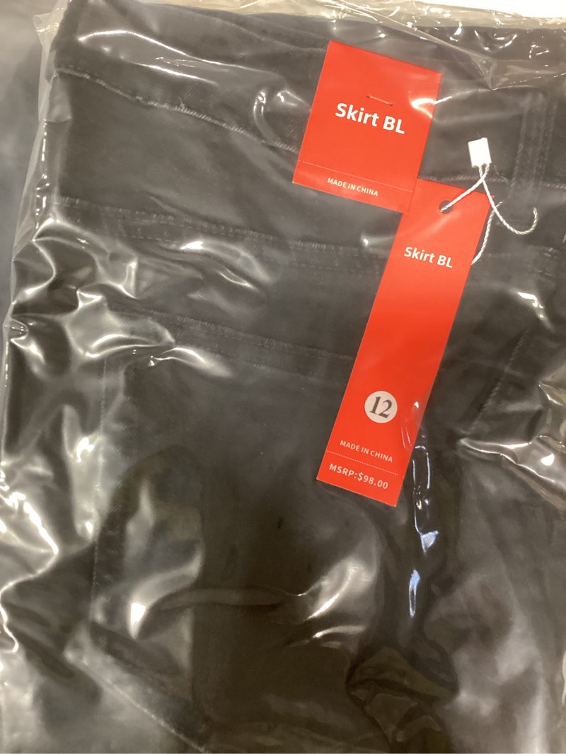 Condition photo showing New/Like New for black skirtTrendy Women's Baggy Wide Leg Jeans High Rise Stretchy Denim Pants with Raw Hem & Comfort Fit Wash Black Medium