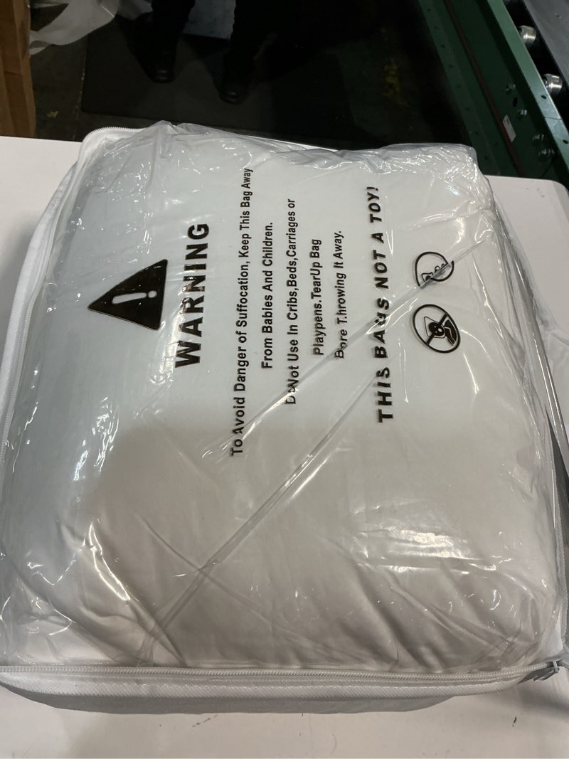 Condition photo showing New/Like New for Three Geese Adjustable Layer Goose Feather Pillow,Assemblable Bed Pillow,100% Soft Cotton Cover,Good for Side and Back Stomach Sleeper,King Size,Packaging Include 1 Pillow. King Size (Pack of 1) White - Adjustable Pillow 1.0