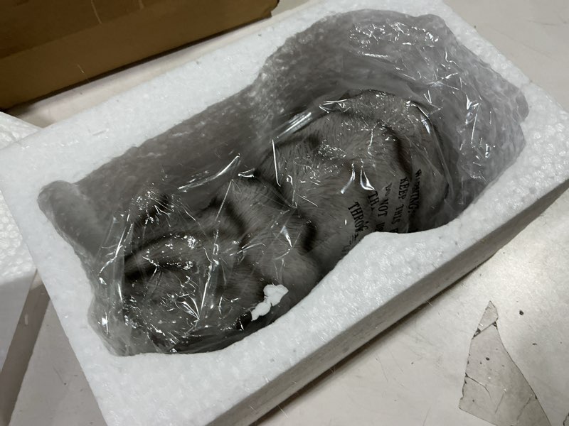 Condition photo showing New/Like New for Cat Outdoor Statues for Garden,Outside Decor Clearance for Yard Art Lawn Ornaments Porch Patio Balcony Home House,Cat Memorial Figurine,Gifts for Grandma Mom Women,Cute Kitten Memorial Grave Accessory Black