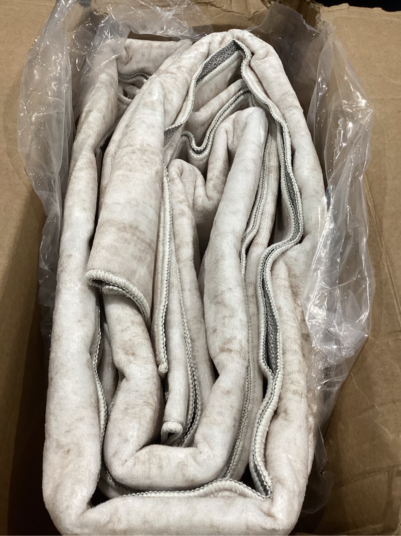 Condition photo showing Good Condition for homemate washable rug 8x10 area rugs - vintage faux wool rugs for living room bedroom dining room - non slip foldable carpet indoor area rug for home decor?8'x10', beige beige 8x10 ft
