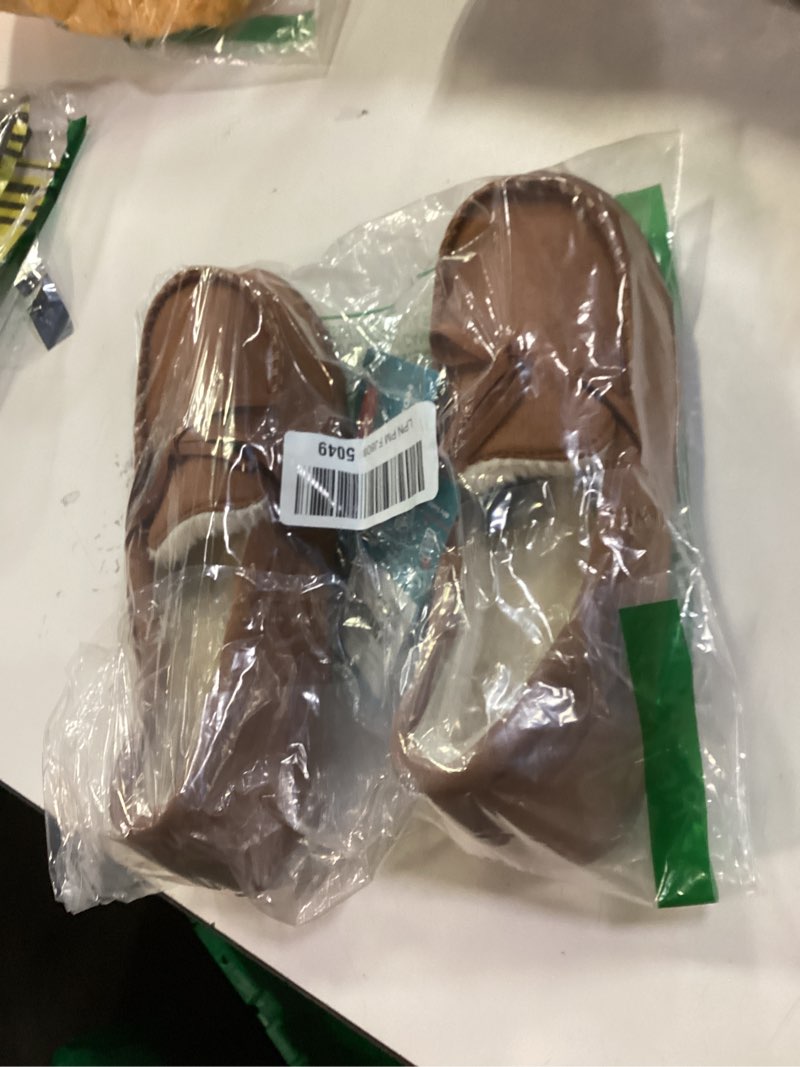 Condition photo showing New/Like New for HomeTop Women's Moccasins House Slippers Memory Foam Indoor Outdoor Ladies Shoes 8 Cinnamon