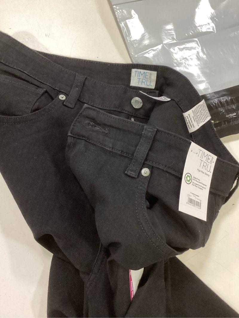 Condition photo showing Good Condition for time and tru women's high rise skinny jeans size 18