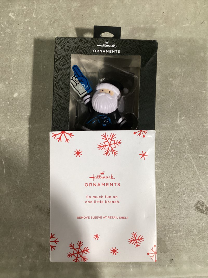 Condition photo showing New/Like New for hallmark nfl dallas cowboys santa fan christmas ornament, gifts for sports fans