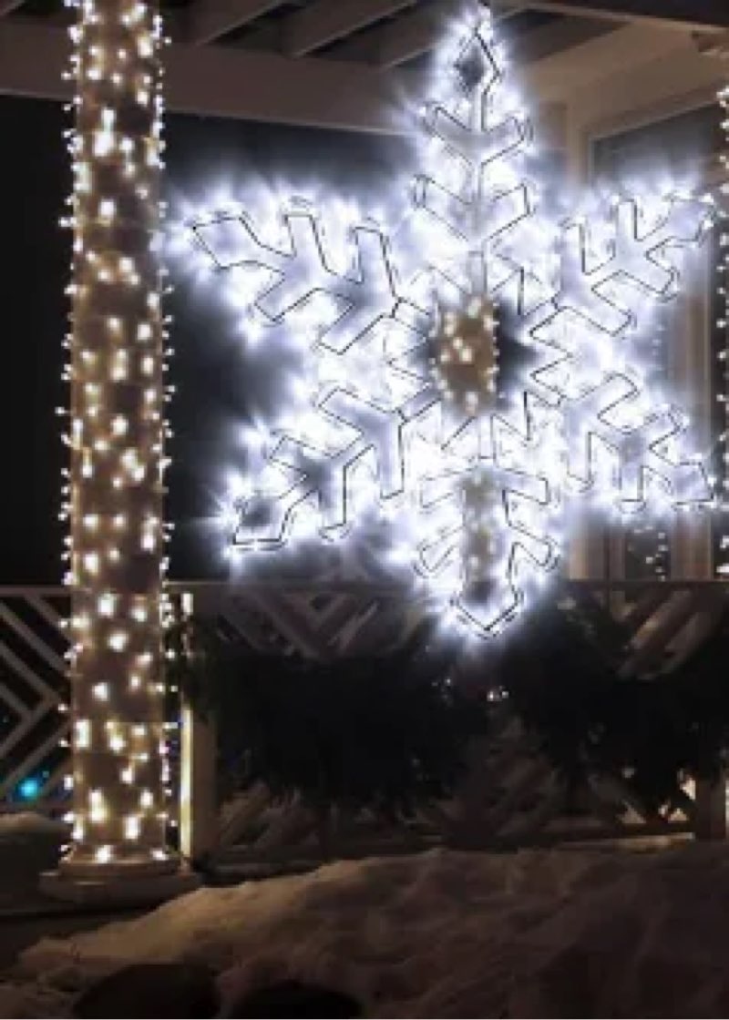 DBFAIRY 27" Christmas Big Snowflake Lights Mains Powered Window Hanging Lights Christmas Snowflakes 