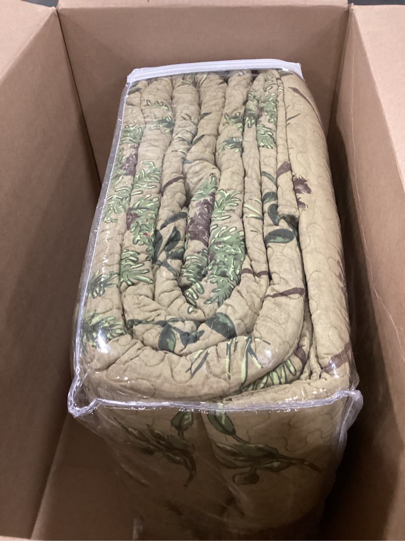 Condition photo showing New/Like New for C&F Home Woodland Retreat Pinecone King Quilt Set with 2 King Shams Reversible Cotton Bedspread Coverlet Rustic Lodge Cabin Nature Brown King 3 Piece Set Brown