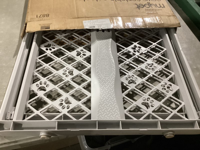 Condition photo showing Good Condition for mypet north states paws portable pet gate: 26-40" wide. pressure mount. no tools needed. made in usa. dog gate 23" tall, expandable, durable dog gates for doorways, light gray