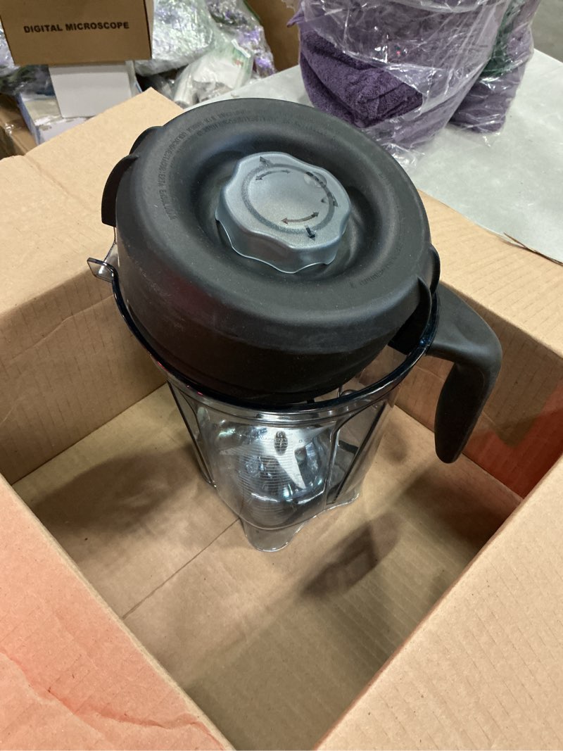 Condition photo showing Good Condition for 64oz low-profile blender pitcher compatible with vitamix 5200/7500/5000/6300/750/e310/vm0102/vm0103/vm0197- bpa-free container jar cup for classic & explorian series etc 64oz low profile blender cup