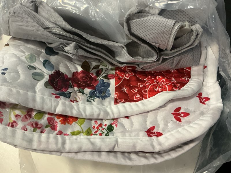 Condition photo showing Good Condition for joyreap 3 pieces floral patchwork quilt set twin, burgundy red n white flowers design, smooth soft microfiber quilt, bedspread bed cover for all season, 90x90 inches burgundy red queen-90"x90"