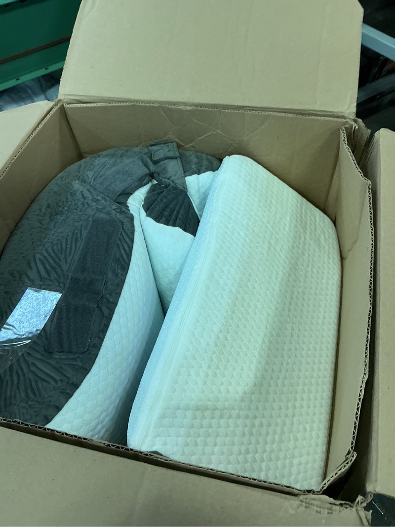 Condition photo showing As Is for 4pcs wedge pillow set for after surgery, orthopedic bed wedge pillow for back pain relief, sitting up in bed, acid reflux, adjustable post surgery pillows for gerd, snoring, white/grey