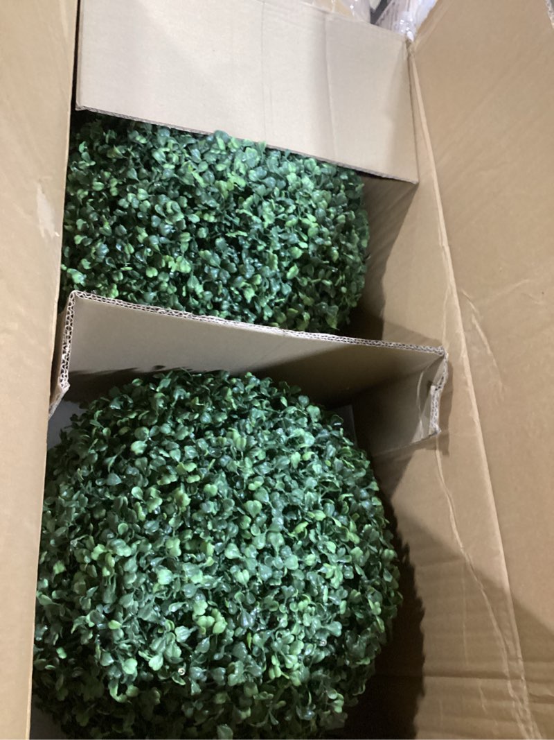 GarveeHome 16" Artificial Plant Topiary Ball, Pre-Lit Artificial Topiary Plant with Lights, Timer an