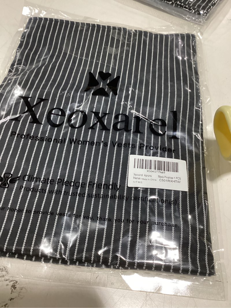 Condition photo showing Good Condition for Xeoxarel Aprons Black Pinstripe 1 PCS