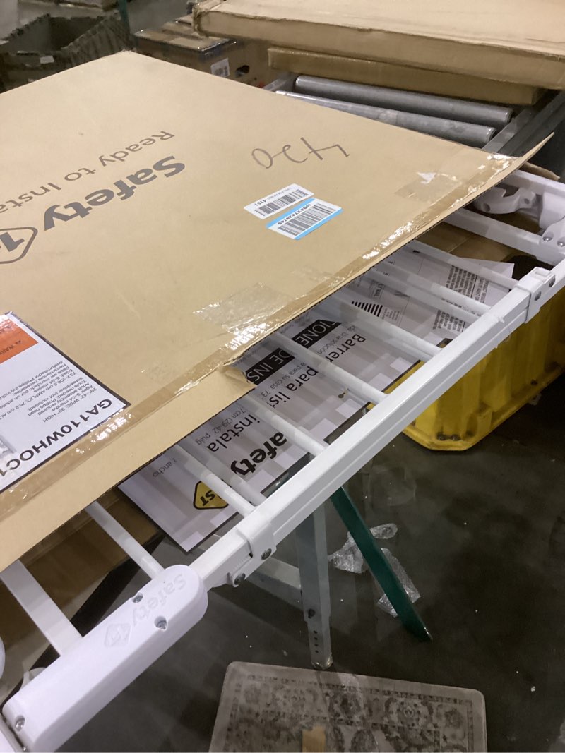 Condition photo showing Good Condition for Safety 1st Ready To Install Everywhere Baby Gate, Multi-use Baby Gate with Door for Doorways, Hallways and Stairs, White