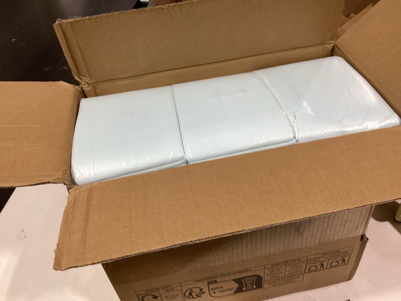 Condition photo showing New/Like New for amazon basics dog and puppy pee pads, 5-layer leak-proof super absorbent, quick-dry surface, potty training, regular (22x22"), 150 count, blue & white regular (150 count)