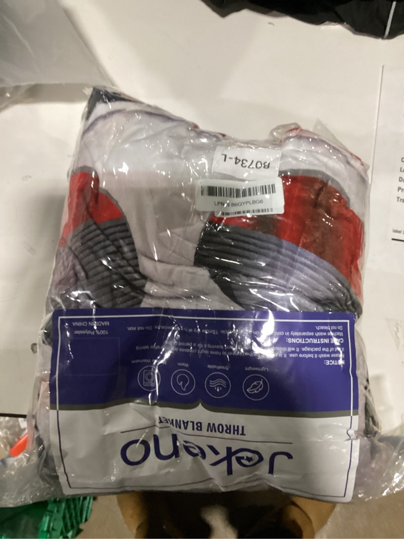 Condition photo showing New/Like New for Jekeno Movie Clapboard Gifts Throw Blanket, Theater Home Film Cinema Decor Popcorn Gifts for Women Men Movie Lover Adult Boy Girl Director Acting Gift Movie12 60"x80"