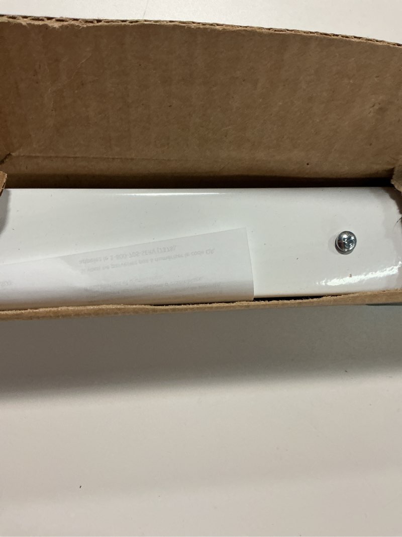 Condition photo showing Good Condition for Lithonia Lighting 2ft Light Fixture, LED Strip Light, 120V, 4000K Cool White Light, 2-Foot, 1-Light, White (MNSL L23 1LL 120V 40K 80CRI M6) 1-Light 2-Foot 120V