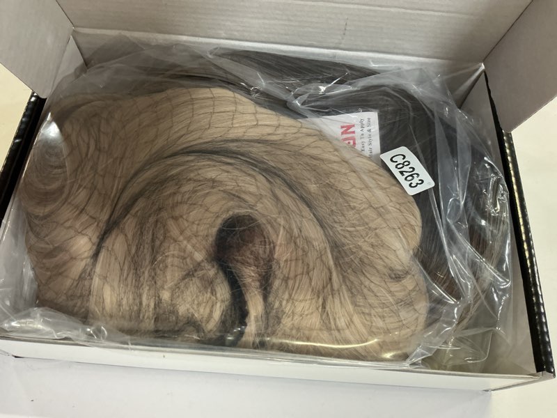 Condition photo showing New/Like New for b0fpwxkf38 ombre blonde