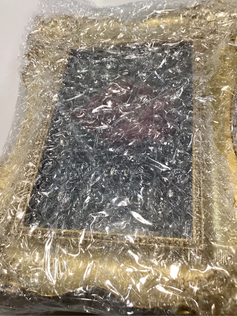 https://lotting-media.assets.bidfta.com/lotting_0fb2a51f-0798-44ed-9c54-0ee405d5eaf9