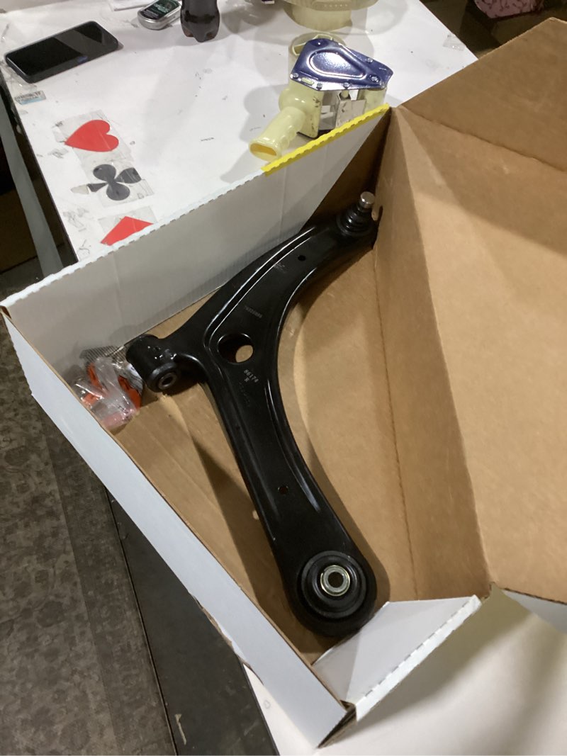 Condition photo showing Good Condition for MOOG CK620065 Front Right Lower Suspension Control Arm and Ball Joint Assembly for Jeep Patriot