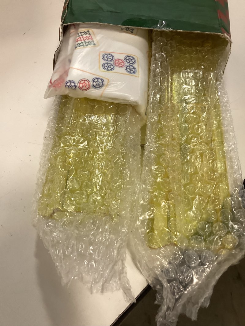 Condition photo showing New/Like New for 17.5'' non-slip mahjong racks with pushers and bag,set of 4 all-in-one tile rack and pusher,clear acrylic mahjong tile holder for american mahjongg accessories(transparent yellow)