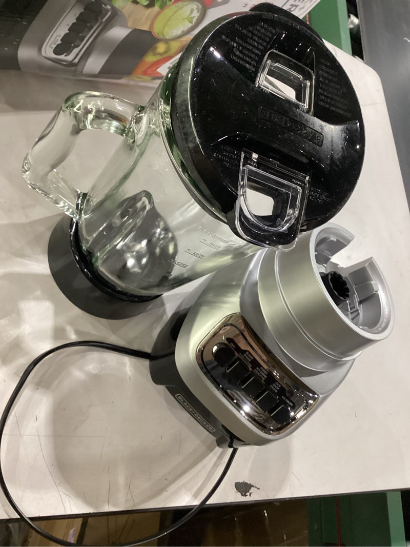 Condition photo showing Good Condition for *not tested*black+decker powercrush countertop blender, bl1230sg, 6-cup glass jar, 4 speed settings, dishwasher safe, 700w motor
